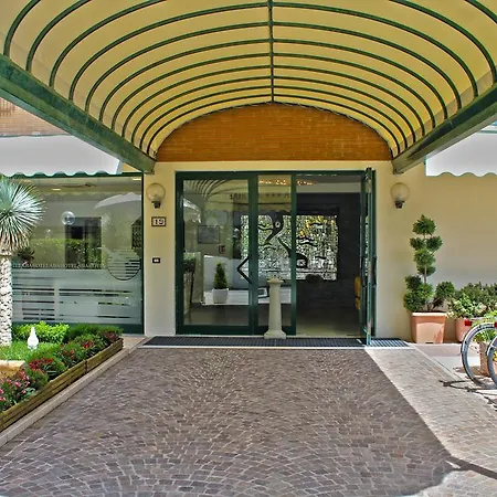 Abahotel 3*