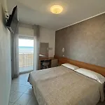 호텔 Abahotel
